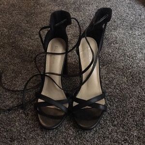 Black Meilikelin lace up heels